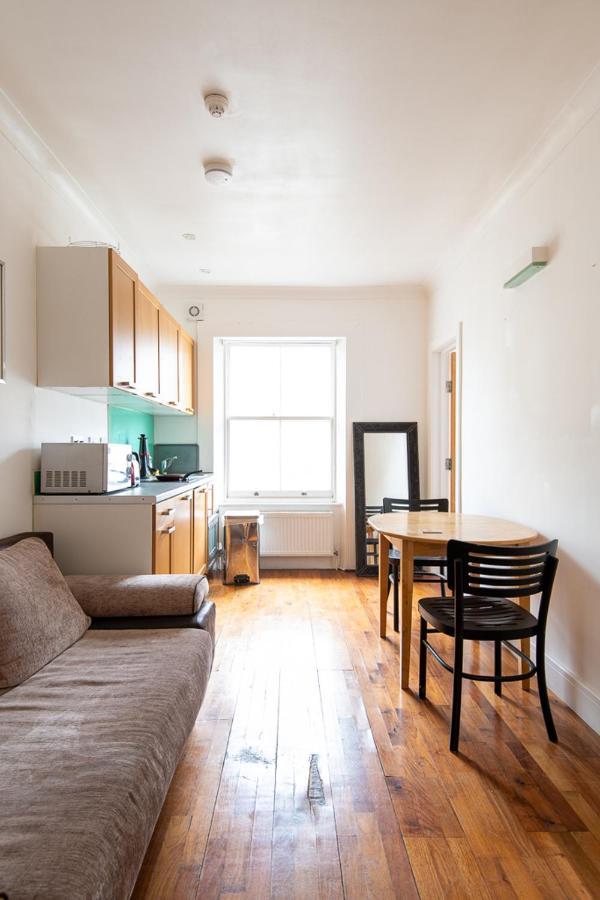 London Central Studio Экстерьер фото