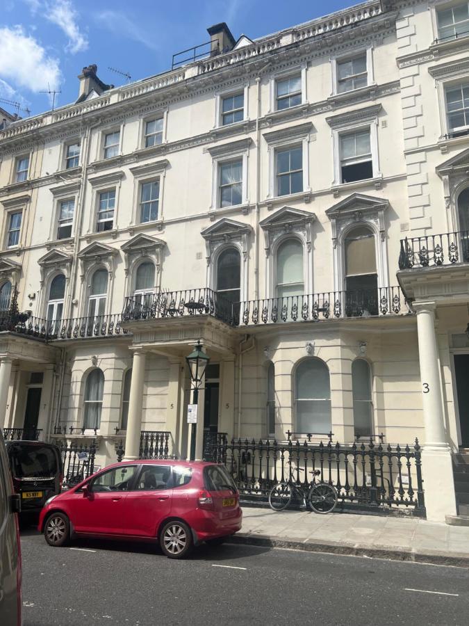 London Central Studio Экстерьер фото